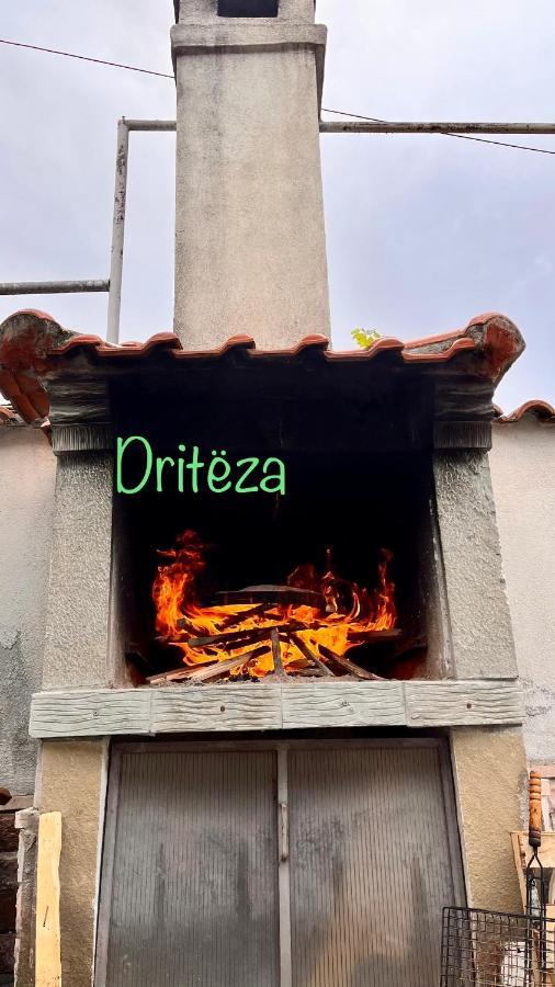 فندق Driteza كورتشي المظهر الخارجي الصورة